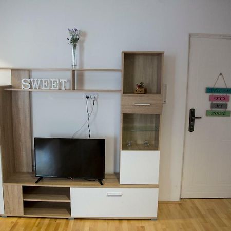 Airport Rest Apartments Beograd Eksteriør bilde