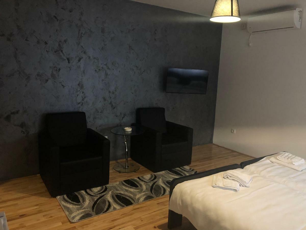 Airport Rest Apartments Beograd Eksteriør bilde