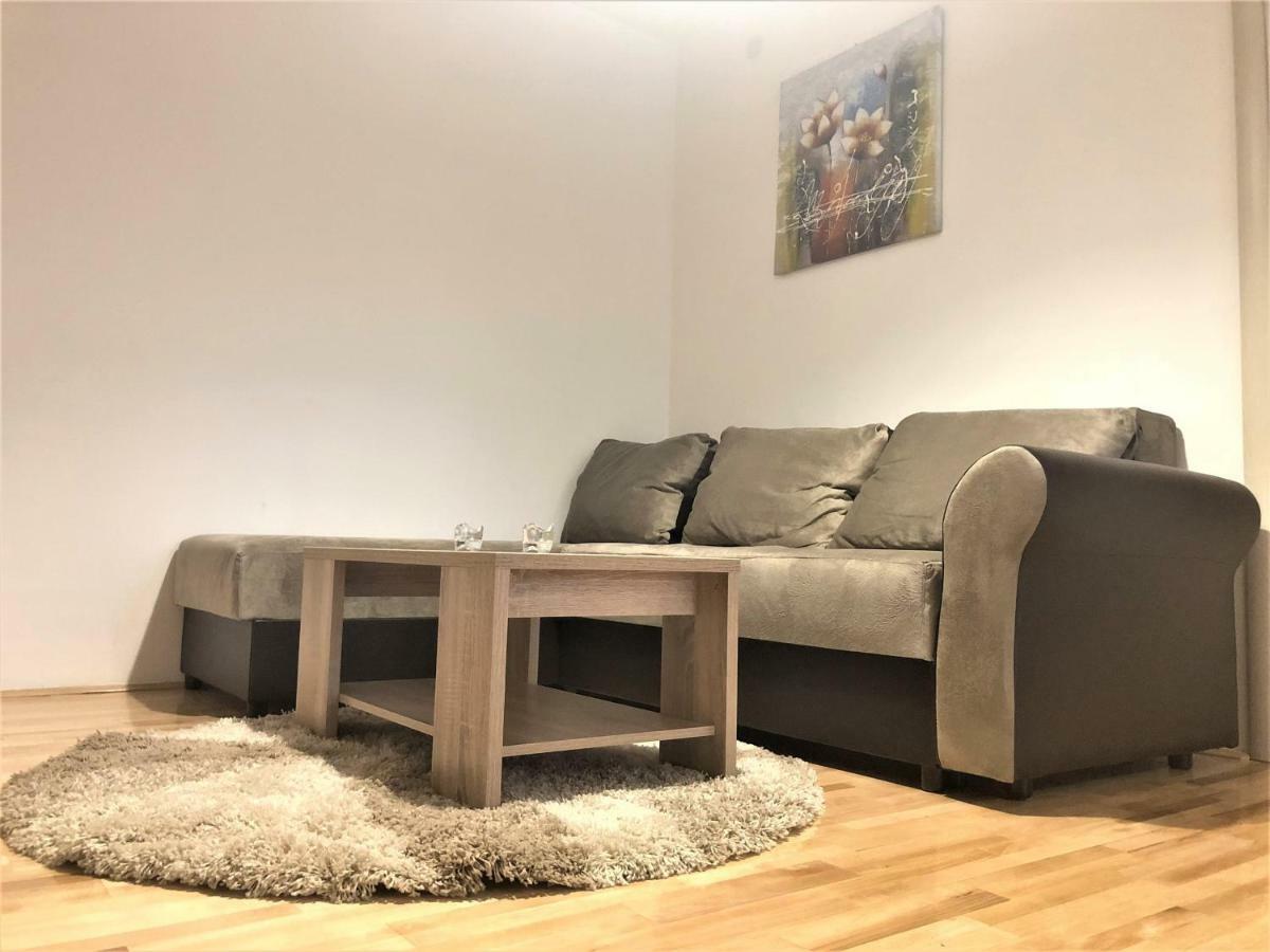 Airport Rest Apartments Beograd Eksteriør bilde