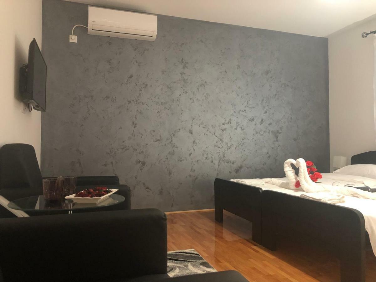 Airport Rest Apartments Beograd Eksteriør bilde