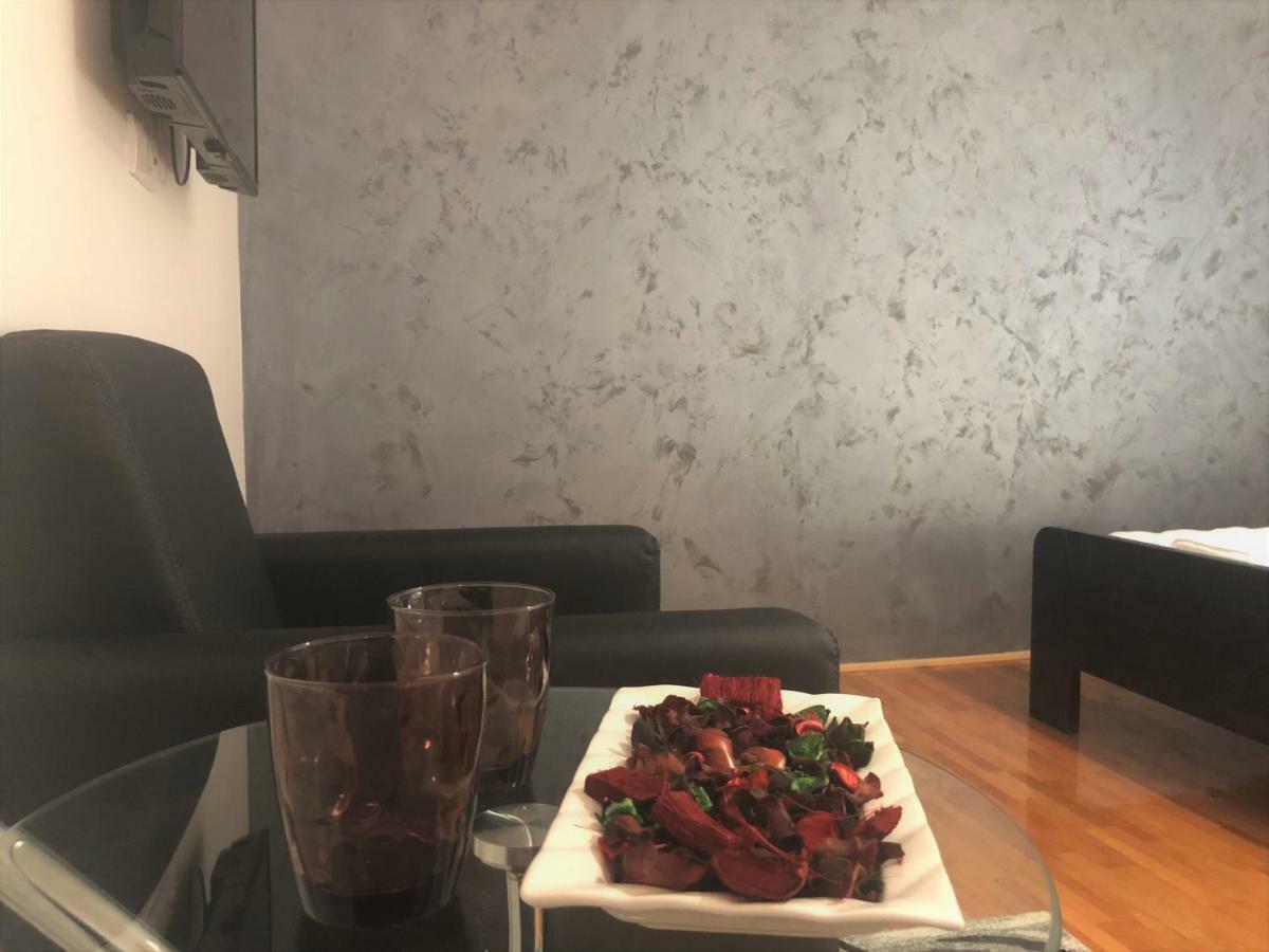 Airport Rest Apartments Beograd Eksteriør bilde