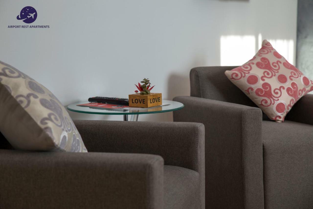 Airport Rest Apartments Beograd Eksteriør bilde