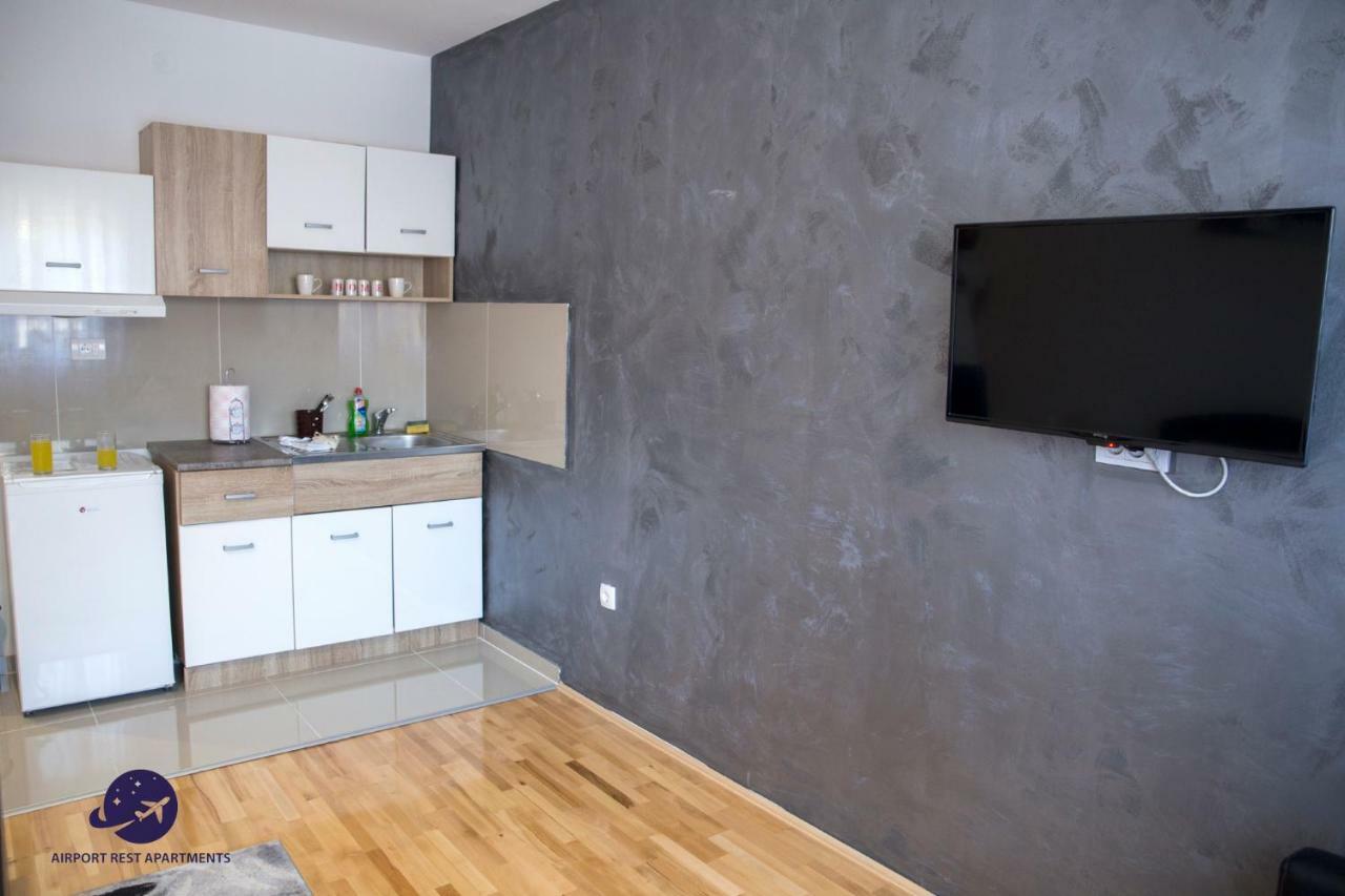 Airport Rest Apartments Beograd Eksteriør bilde