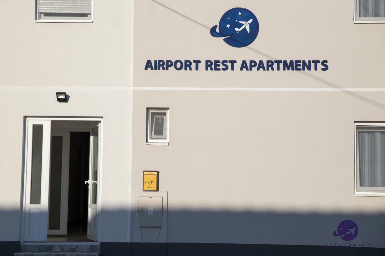 Airport Rest Apartments Beograd Eksteriør bilde