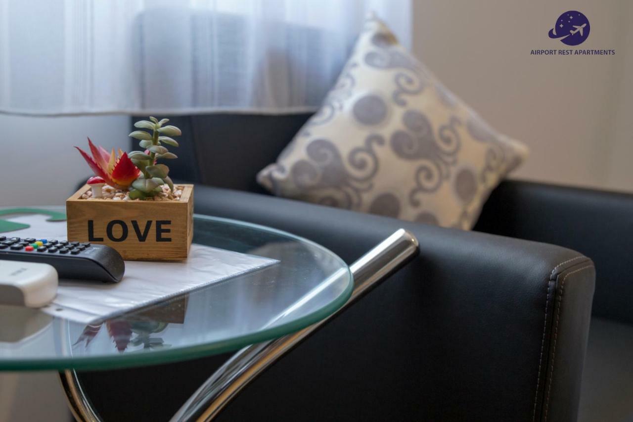 Airport Rest Apartments Beograd Eksteriør bilde