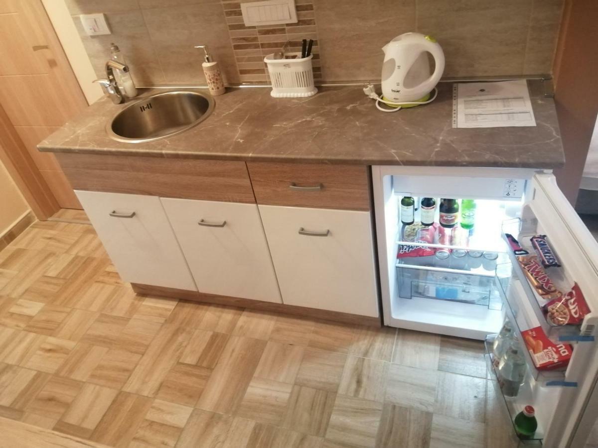 Airport Rest Apartments Beograd Eksteriør bilde